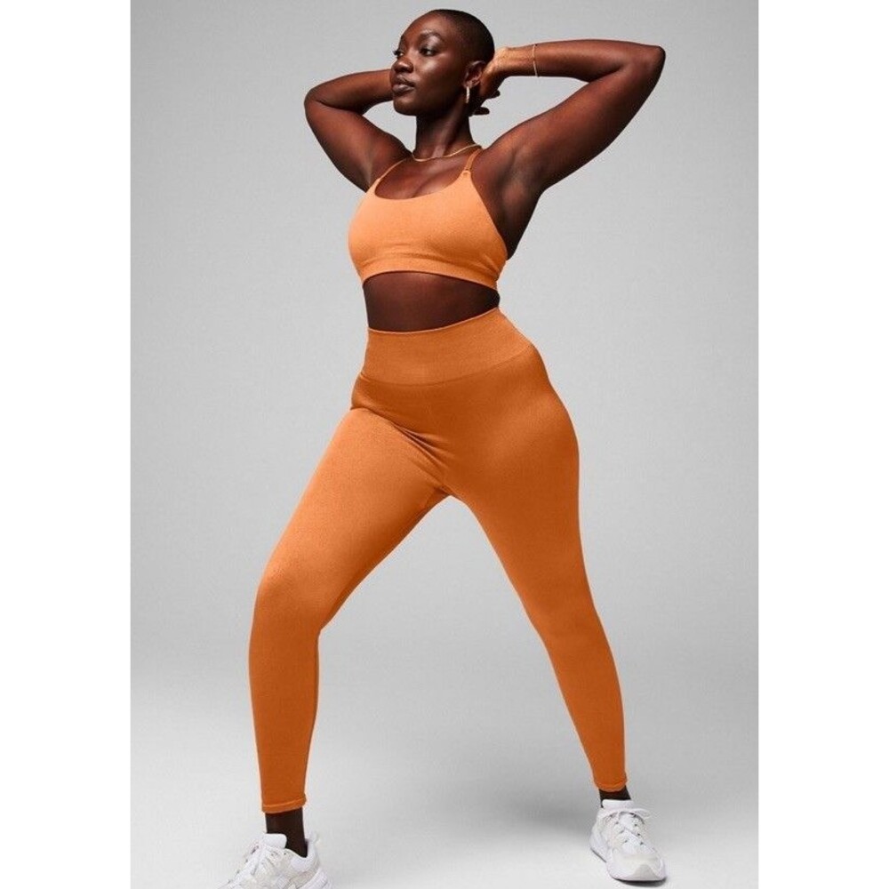 Fabletics Ultra High Waisted Seamless Leggings Women’s Rust Size Large NWT’s